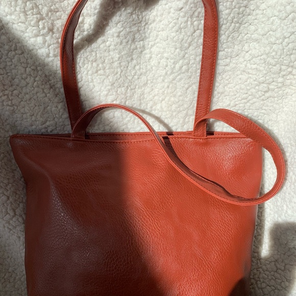 Ladies Full Size Hand Bag - Picture 2 of 2